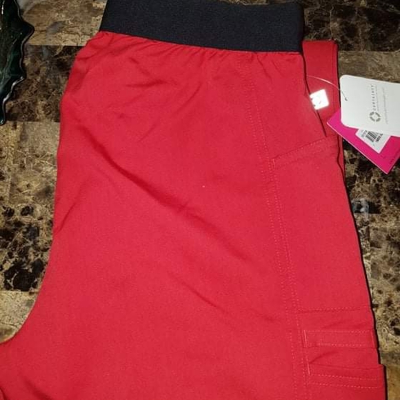 Scrubs - Picture 2 of 3